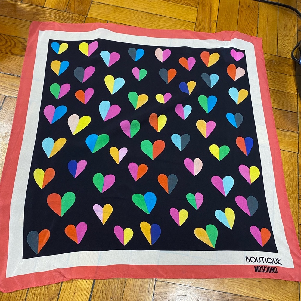 Moschino slik scarf